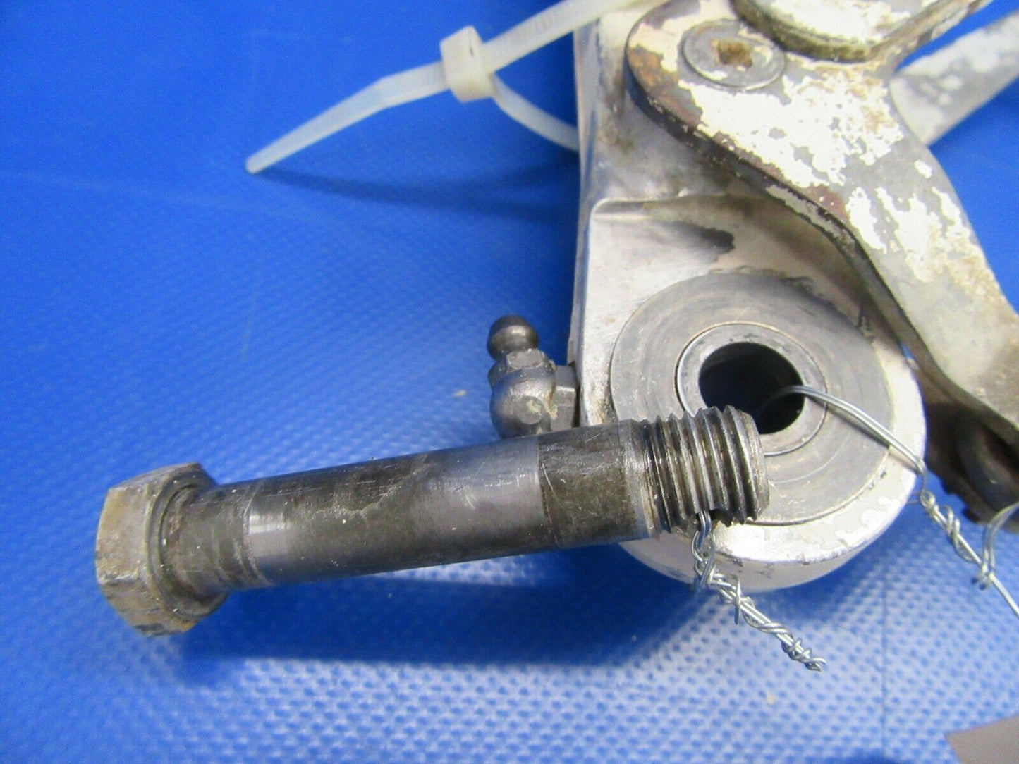 Cessna 310 / T310Q Main Gear Retract Brace Assy RH P/N 5041000-46 (0619-331)