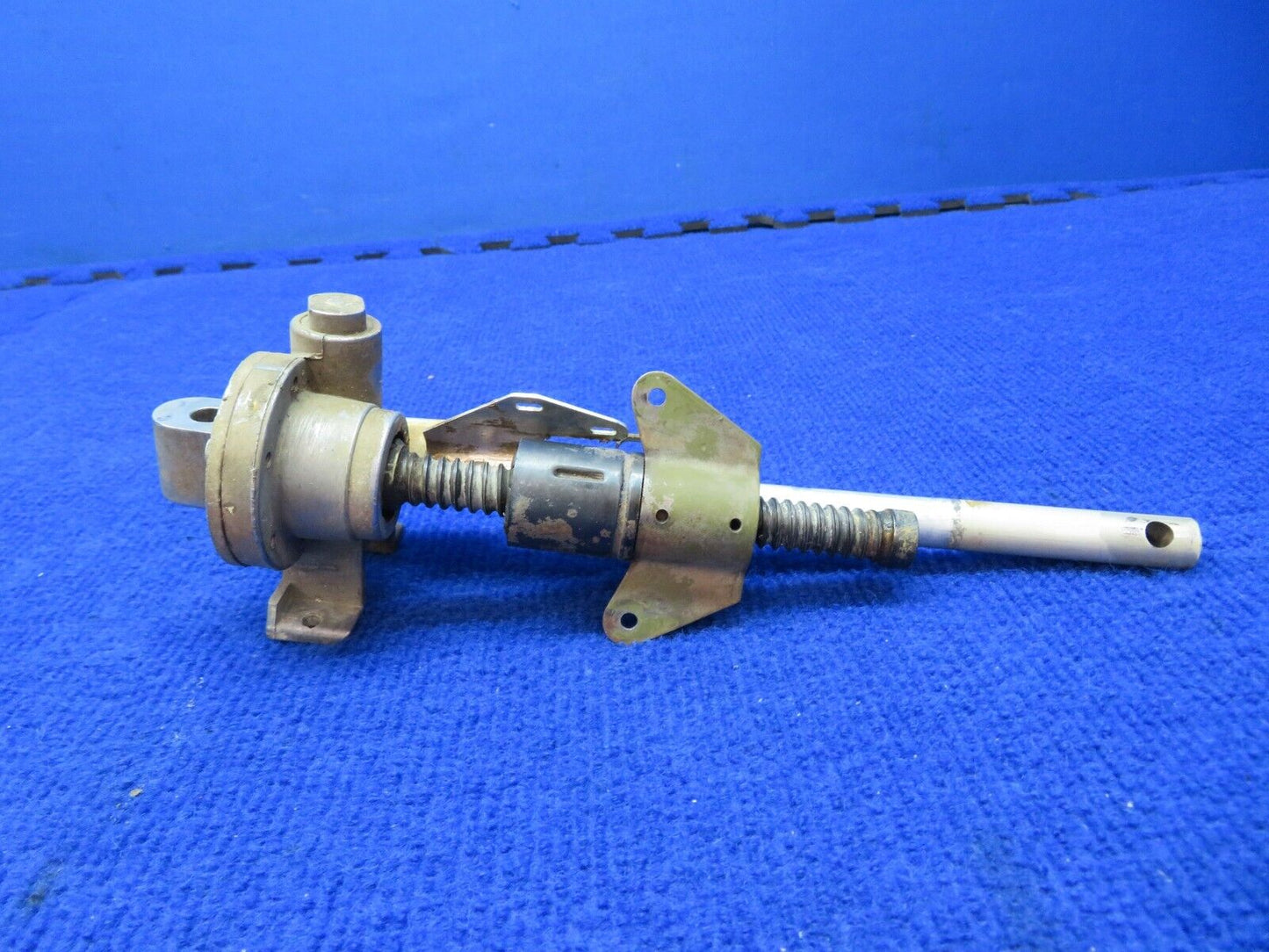 Cessna 210 Flap Actuator No Motor (0822-564)