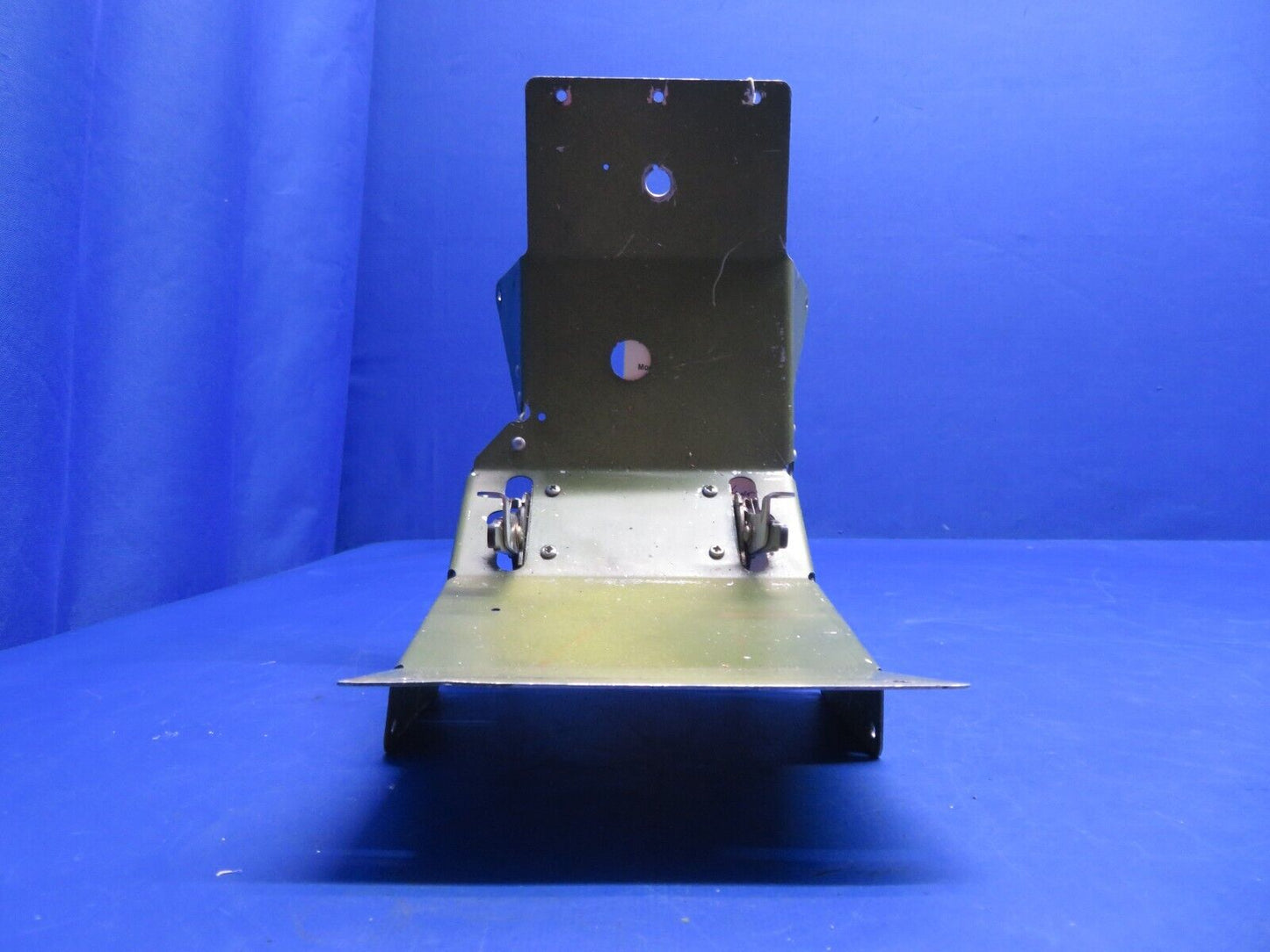 Piper PA-34-200T Control Console & Cowl Flap Lever Pivot P/N 37587-00 (0323-734)