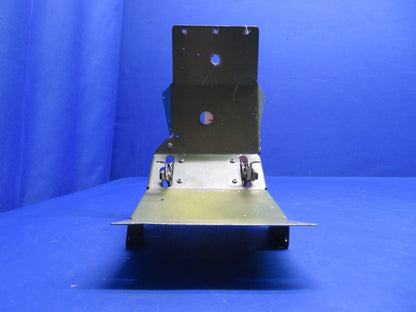 Piper PA-34-200T Control Console & Cowl Flap Lever Pivot P/N 37587-00 (0323-734)