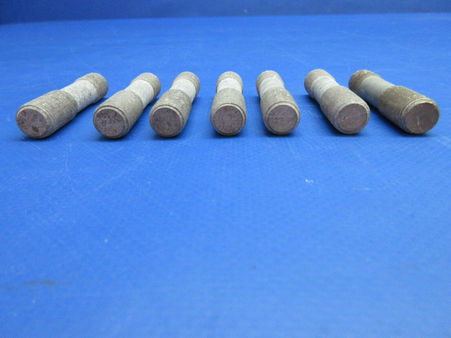 McCauley Threaded Propeller Stud w/ 8130 LOT OF 7 P/N B-4471 NOS (0523-391)