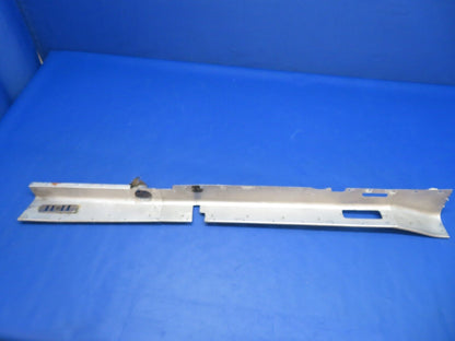 Piper PA-34-200T Seneca II RH Cabin Heat Duct Assy P/N 37161-01 (0223-937)