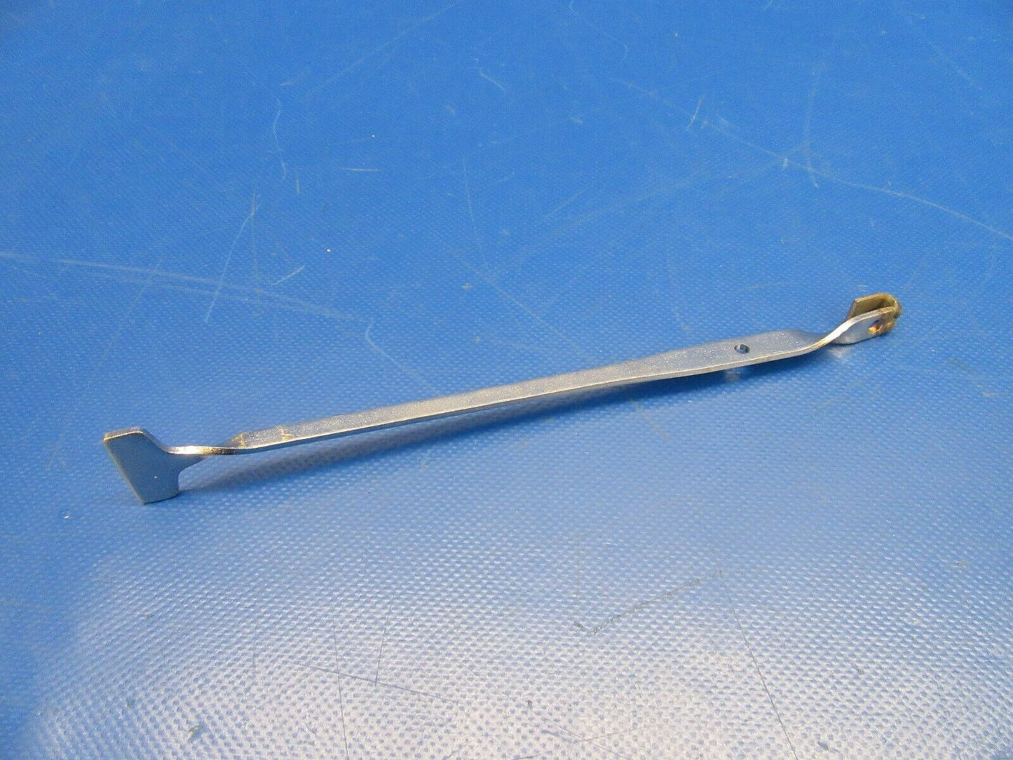 Piper PA28, 32 Handle Quick Drain P/N 65289-000 (0419-448)