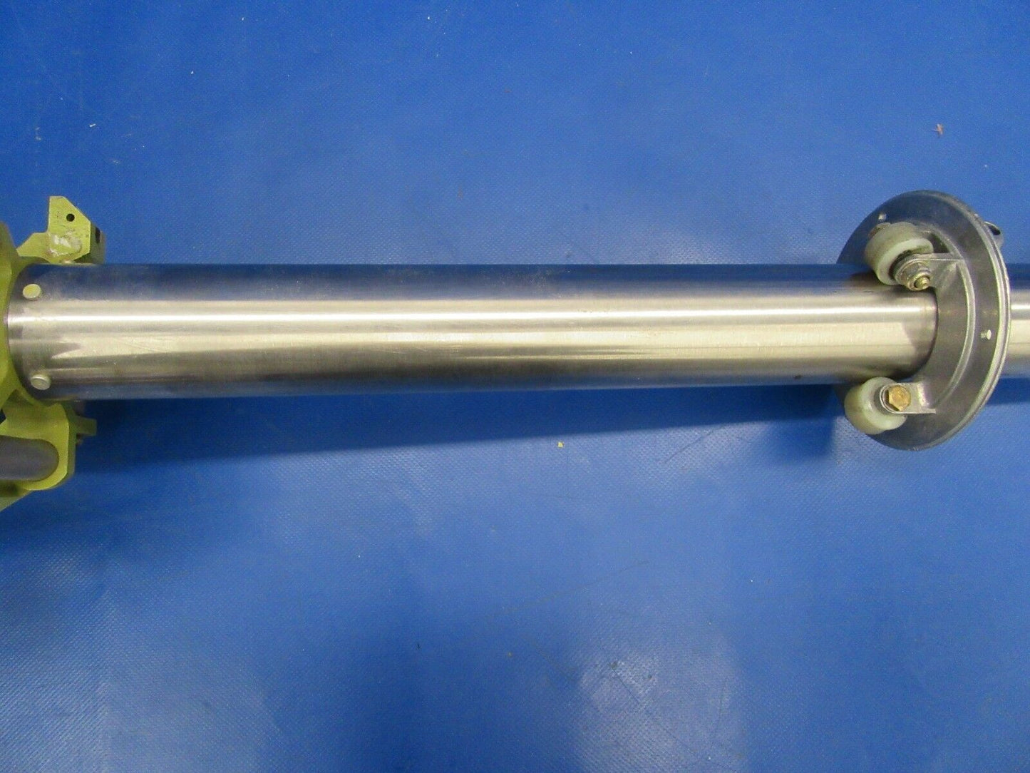 Beech Baron 95-B55 Control Column, Hanger & Tube 96-524017-23 (1118-12)
