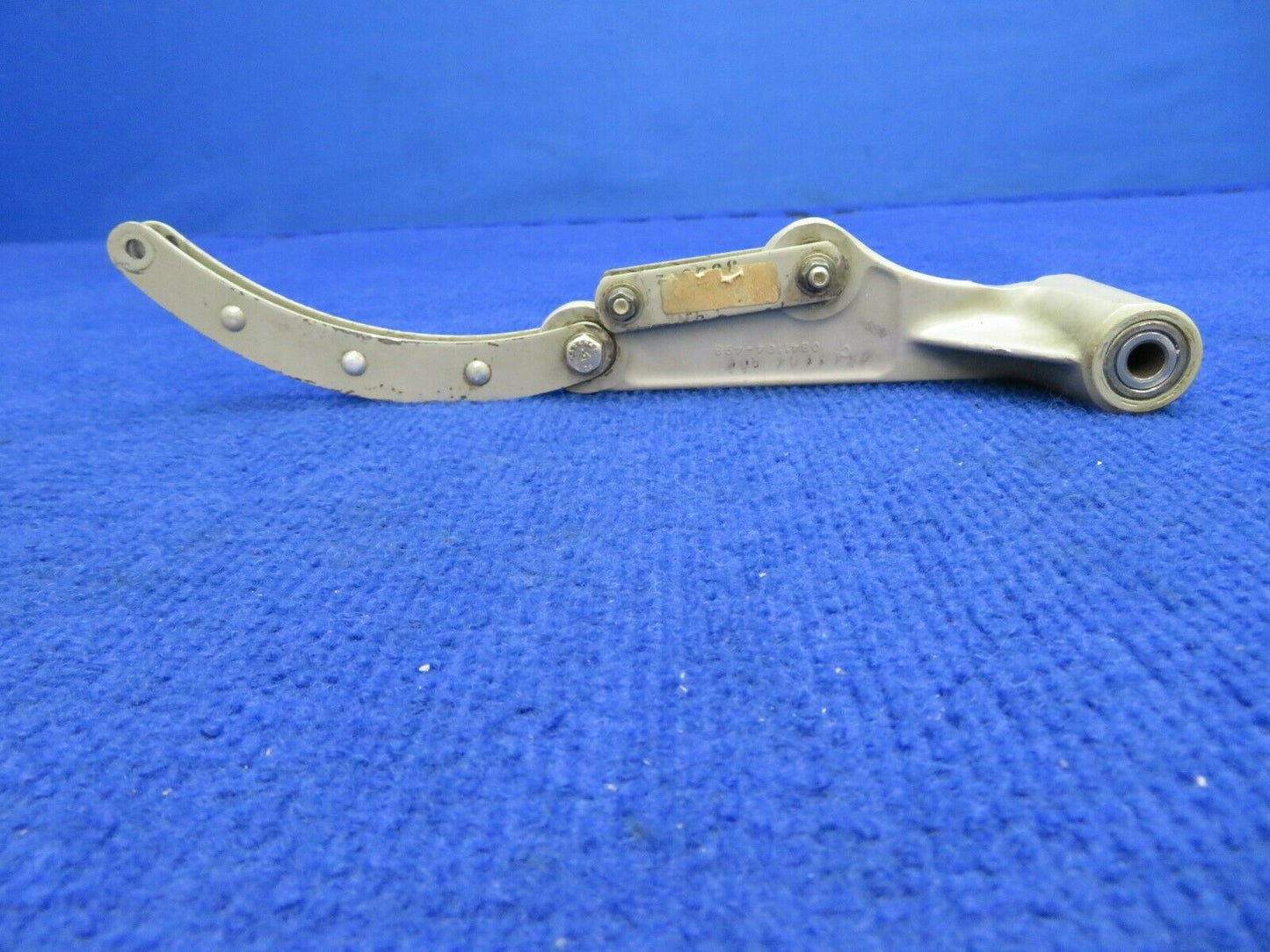 Cessna 310 / 310R Rocker Arm Bellcrank RH w/ Link P/N 0841104-4 (0422-370)