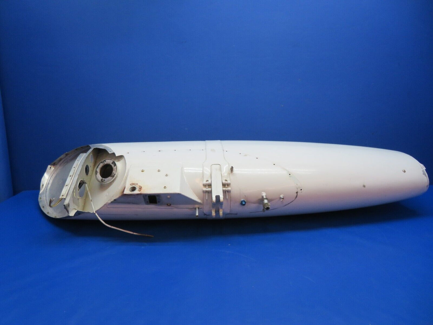 Cessna 401 / 401A RH Tip Tank Assy & AFT Fairing P/N 5023001-200 (0124-218)