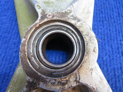 Piper Main Gear FWD RH Trunnion Fitting Casting # 67041-1 (0722-541)