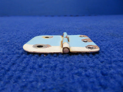 Cessna 150 / 150F Cabin Door Hinge Middle P/N 0411579-9 (0822-554)