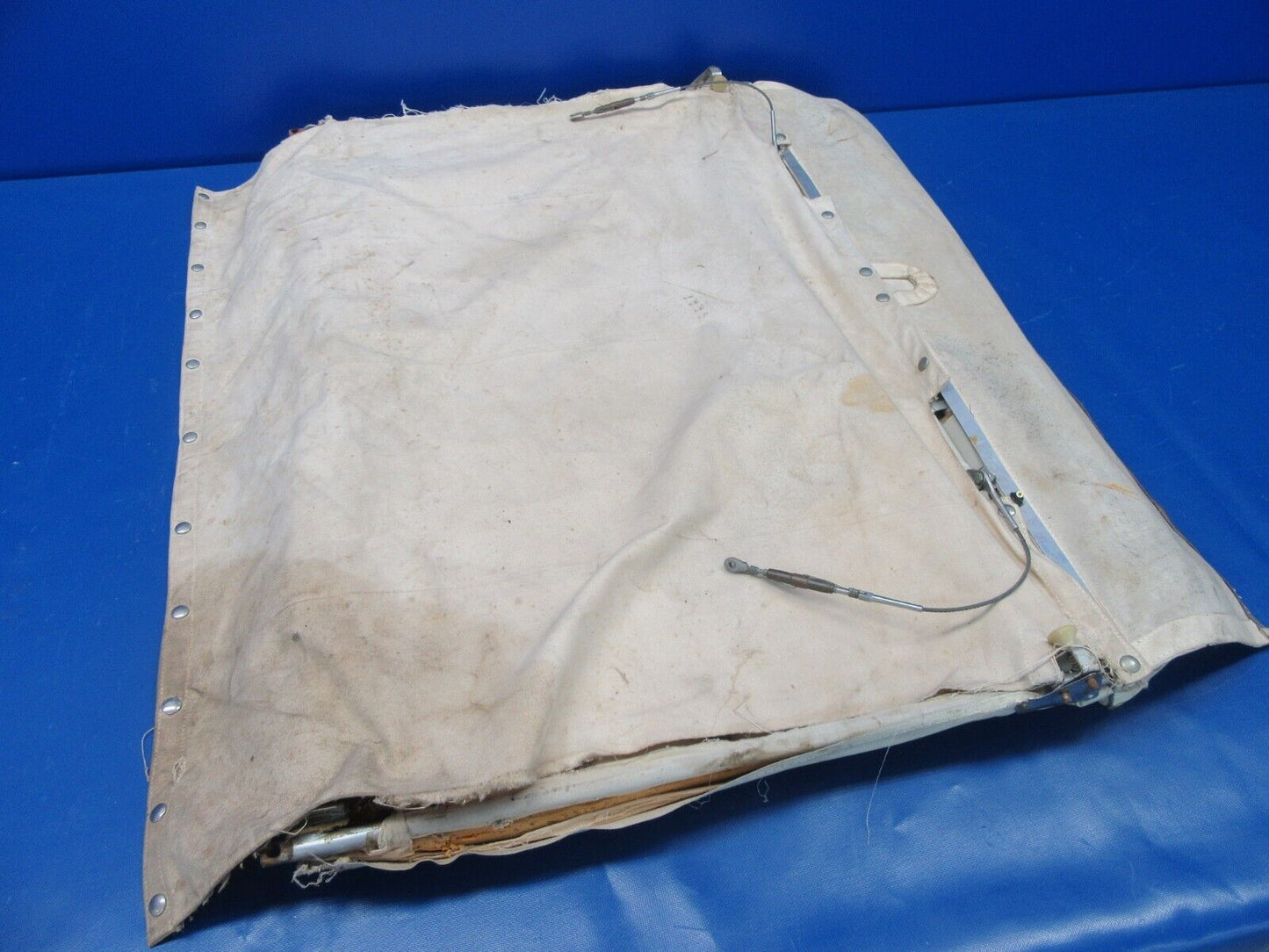 Beech C-35 Bonanza Rear Seat Assy P/N 35-534262, 35-534261 (1023-854)