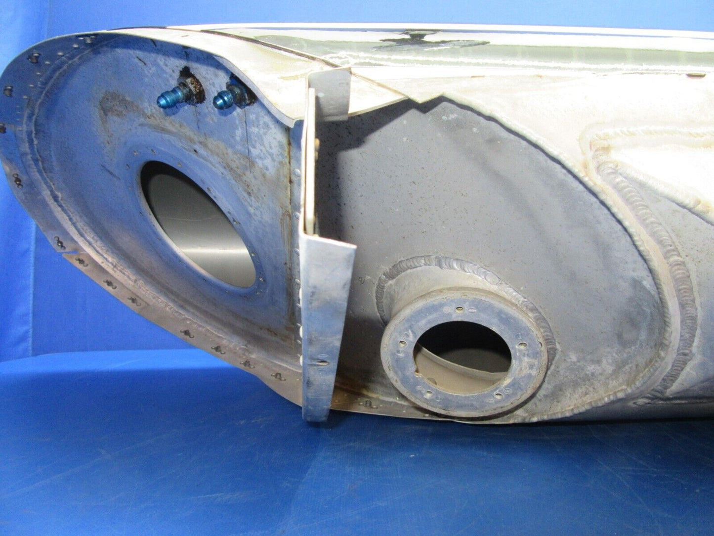 Cessna 310 / 310I LH Fuel / Tip Tank P/N 0892300-11 / 0892301-1 (0923-13)