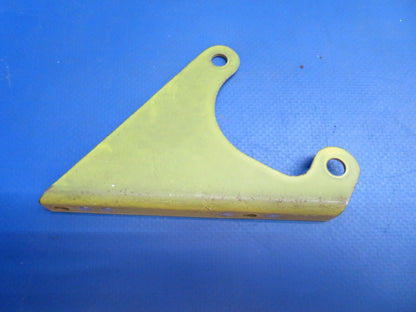 Piper Bracket Assy Front Center Baffle P/N 18200-000 NOS (1122-660)