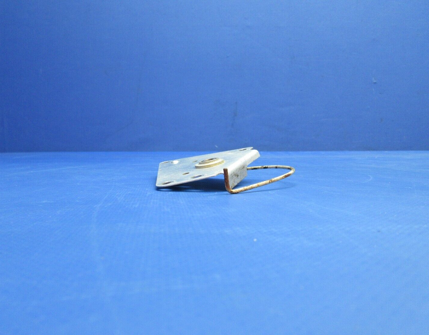 Cessna 172 / 172I Elevator Trim Indicator & Retainer Assy 0713642-3 (0923-875)
