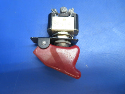 Piper Aerostar 602P Toggle Switch P/N MS25125-C3, MS35058-22 LOT OF 9 (0123-970)