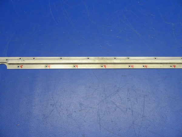 1956 Cessna 182 Seat Rail Co-Pilot OTBD P/N 0511293-4 (1021-386)