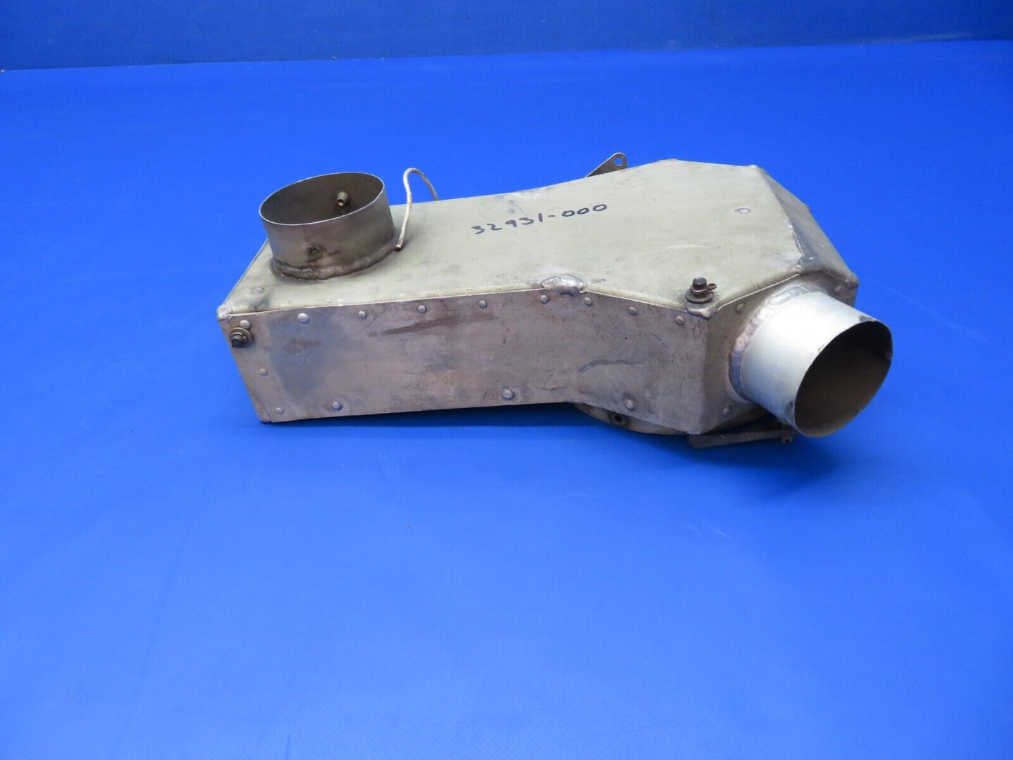 Piper PA-23-250 Aztec Air Distribution Box Assy P/N 32931-00 (1122-341)