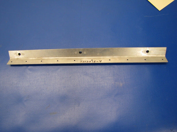 Cessna 172 Angle P/N 0512015-4 NOS (0317-220)