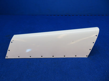 Piper PA-31 Navajo RH Wing Leading Edge Access Panel P/N 40626-01 (0722-364)