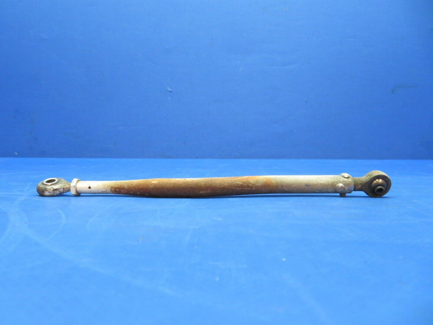 Cessna 188B AGpickup Aileron Bellcrank Rod Assy P/N 1660404-3 (0723-558)