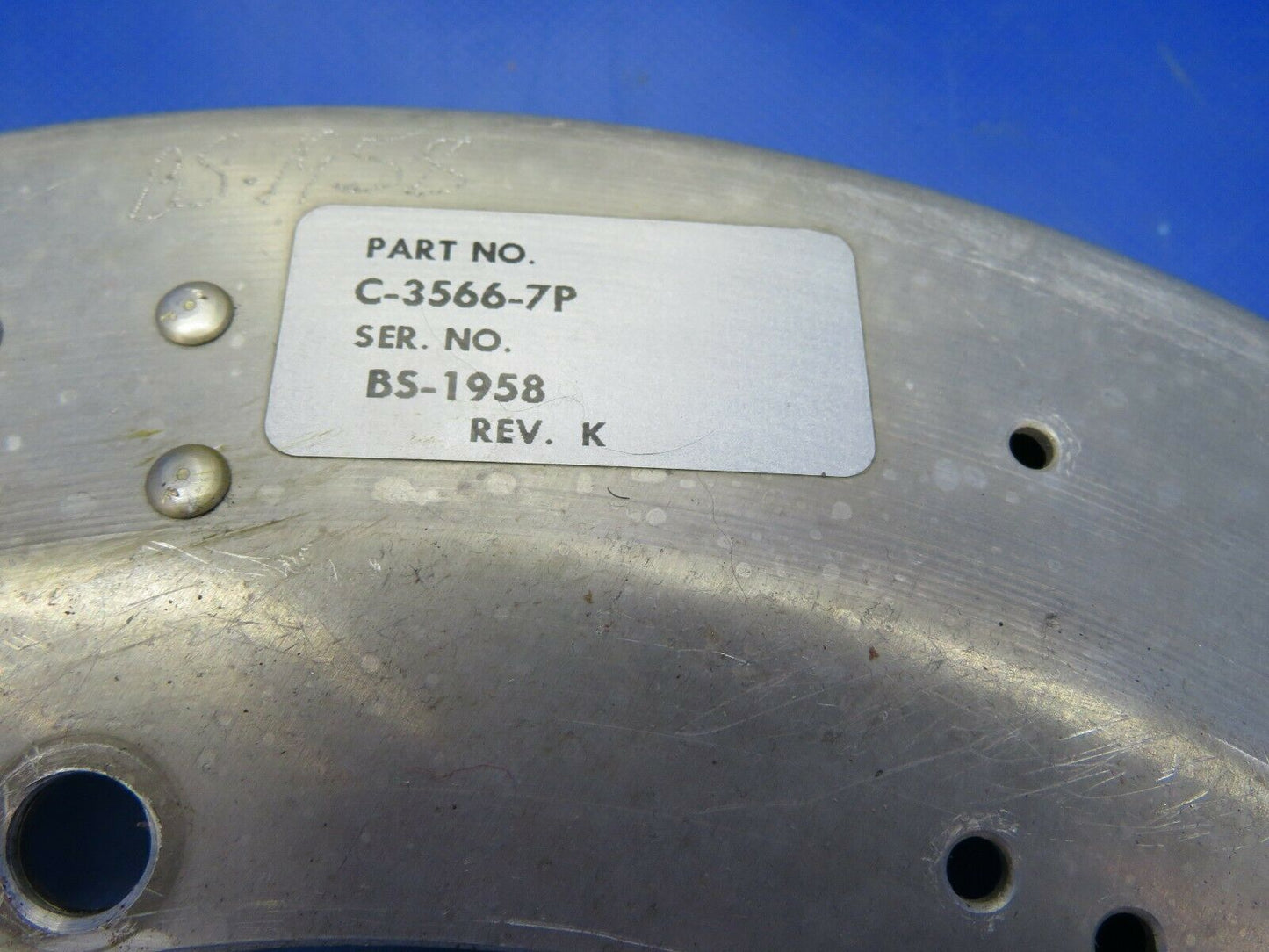 Beech Baron 95-A55 Spinner & Bulkhead Hartzell 3 Blade C-3278-2P (0420-313)