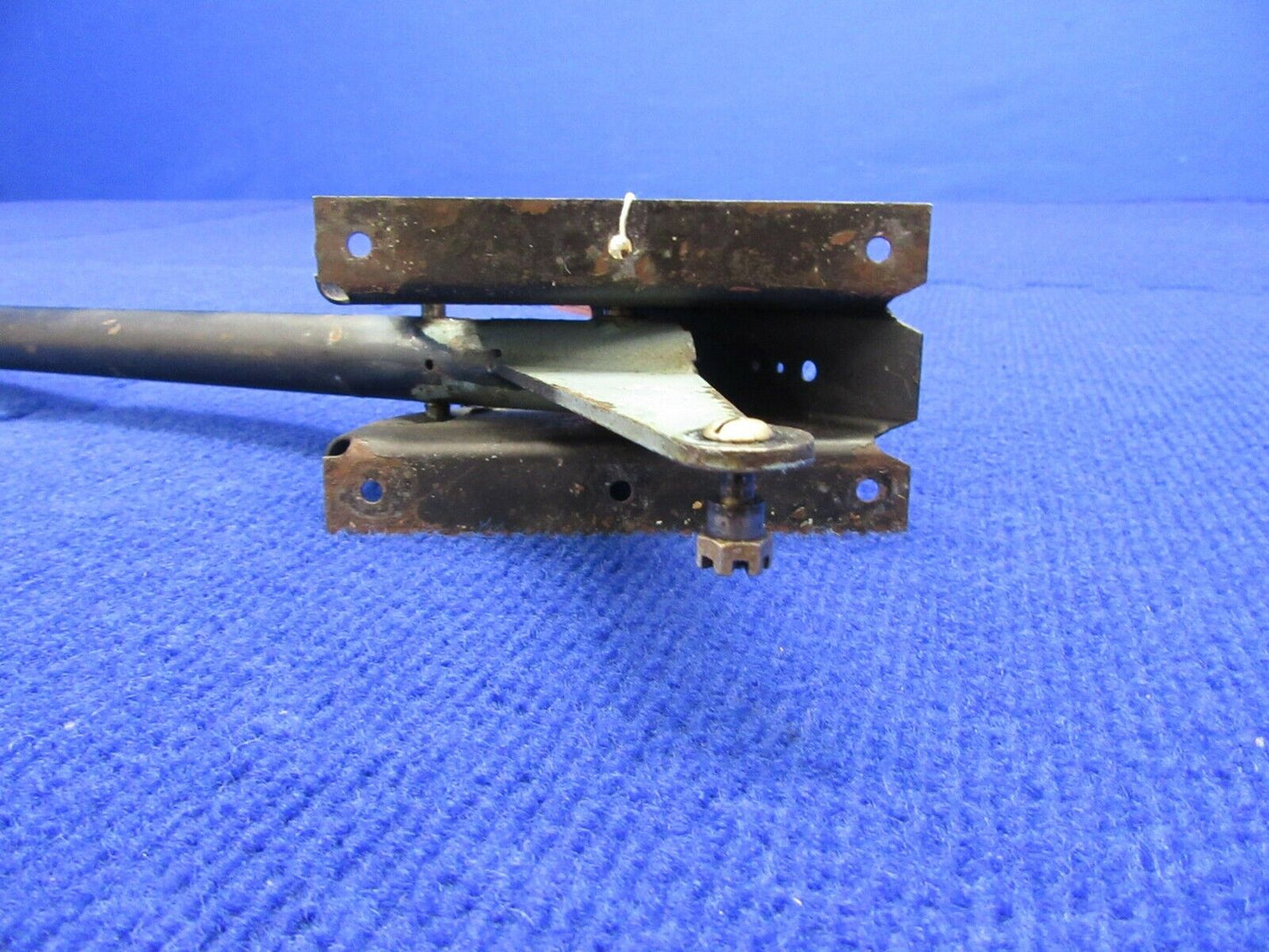 Piper PA-32-300 Handle Assembly Flap Lever 63782-00, 63782-000 (1121-474)