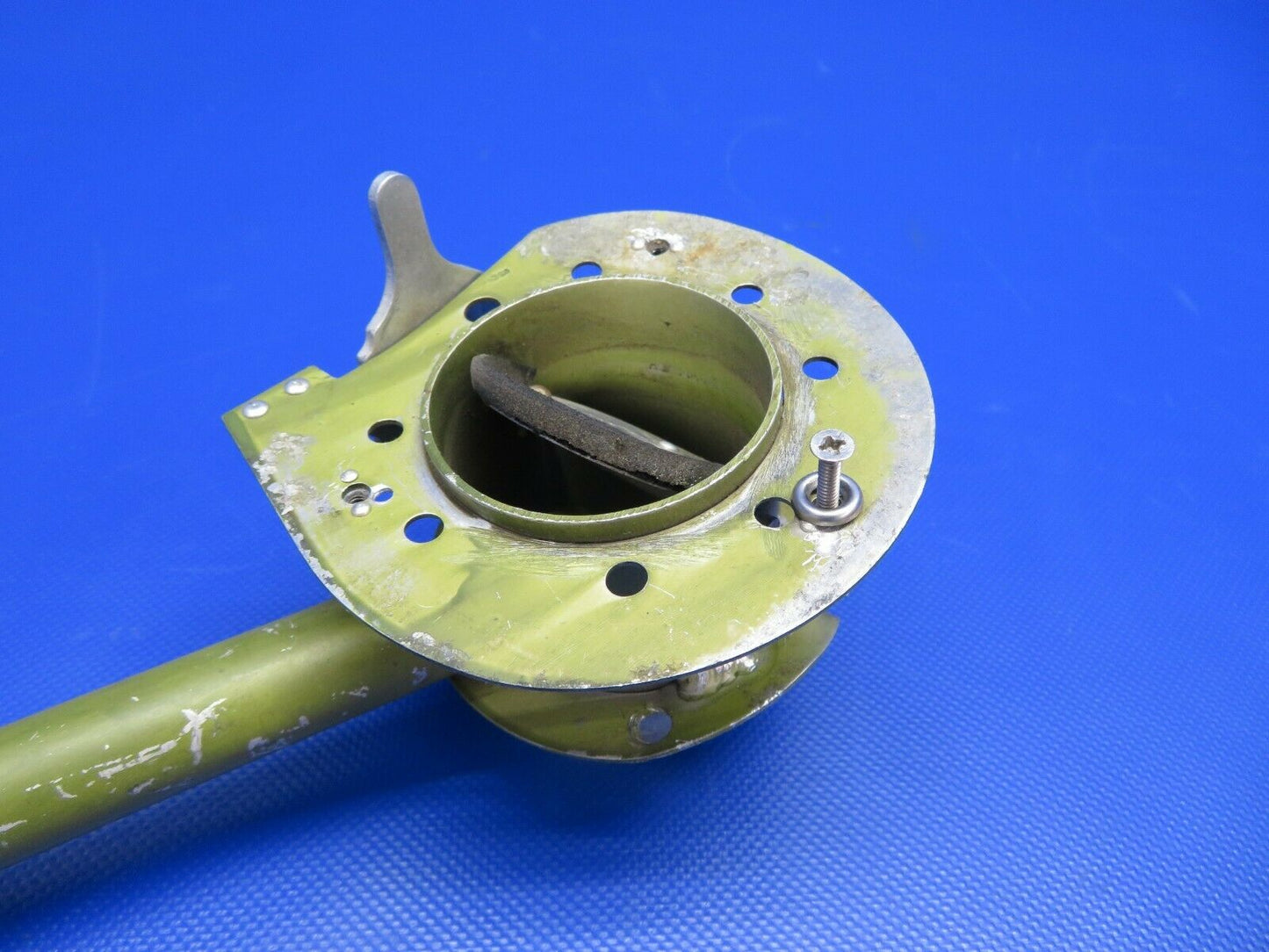 Piper PA-32R-300 Lance Vent Assy FWD RH P/N 68416-001 (0121-157)