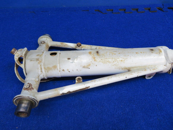 Cessna 310 Nose Gear P/N 0842000 (0622-666)