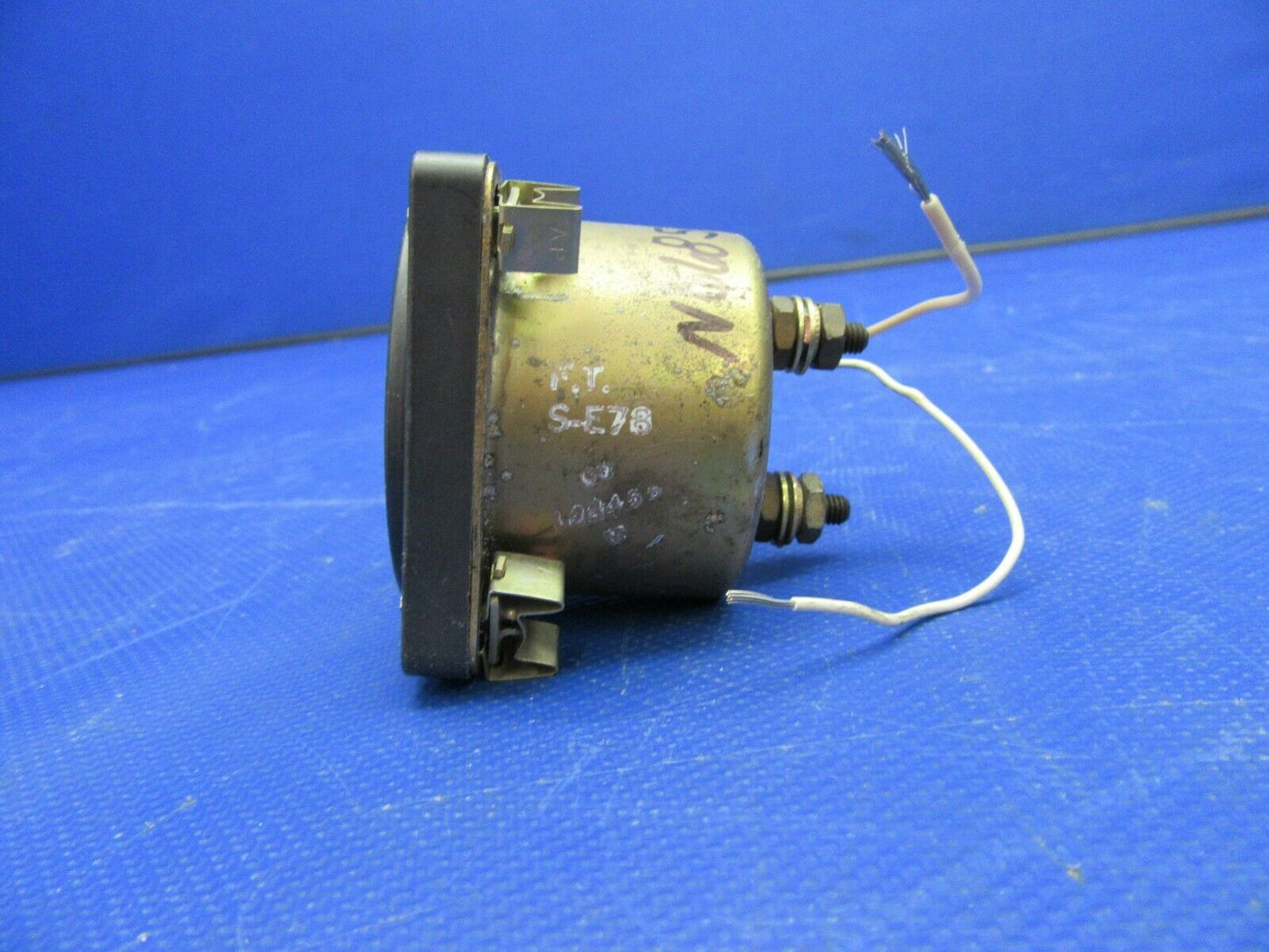 Hickok Fuel Quantity Gauge Lighted 27V P/N 58-380051-5, A-1158-5 (0821-483)