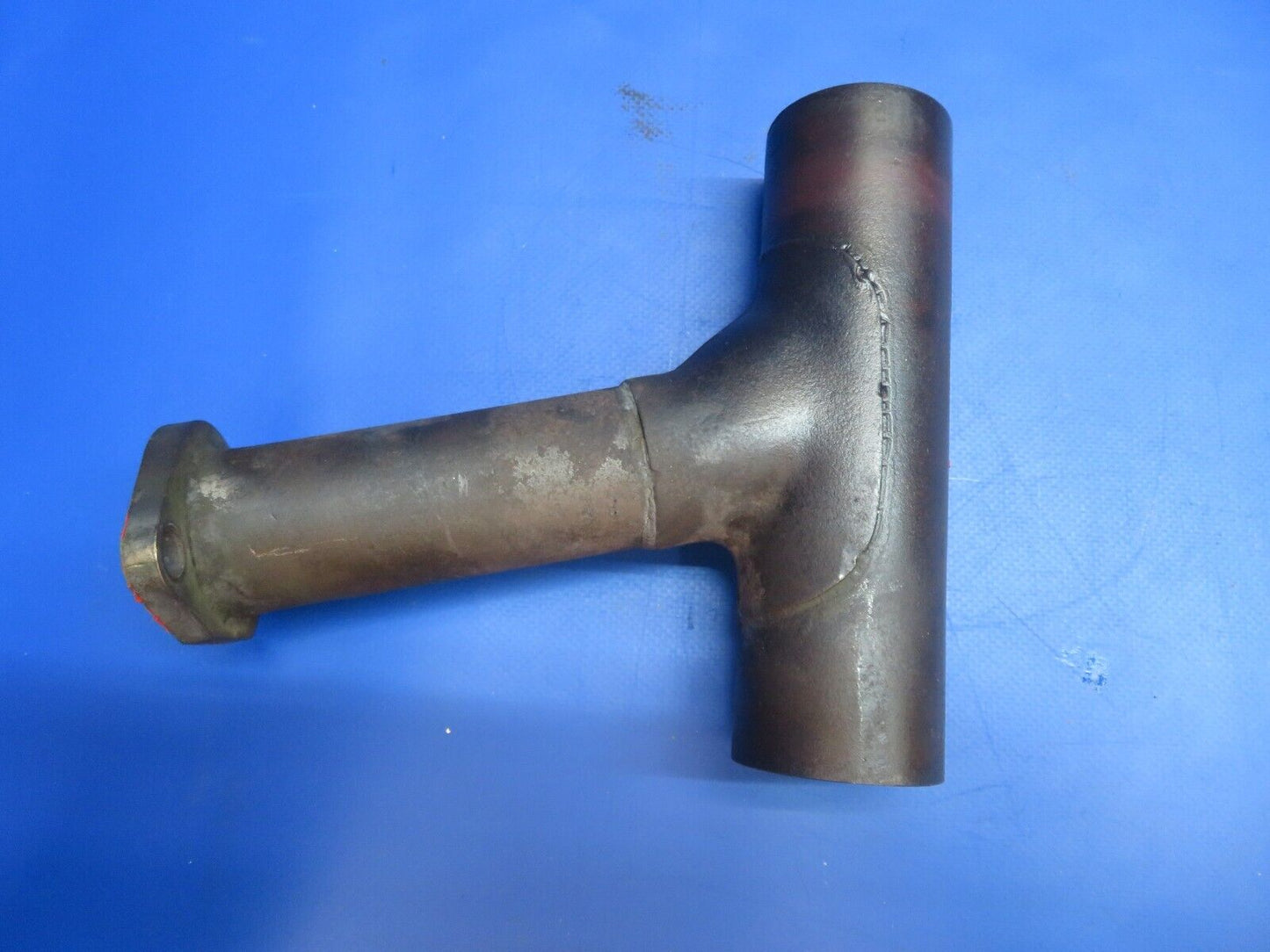 Piper PA-28R-201T Exhaust Tee Assy Cylinder #3 P/N 640964-103 (1122-840)