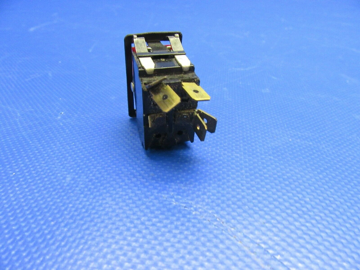 Cessna 210 / P210N Master & Toggle Switches & Panel Lights MS25041 (0421-627)