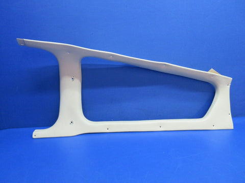 Beech 95-B55 Baron Window Molding Assy AFT Cabin RH P/N 96-534131-4 (0523-1108)