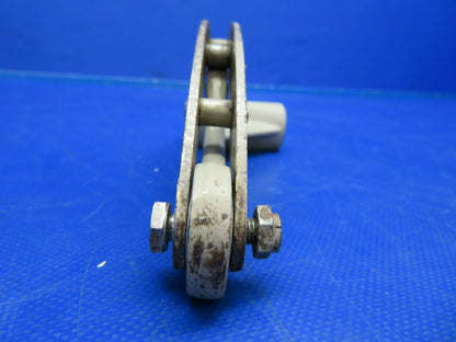 Cessna 310P Bellcrank Assy RH Main Gear P/N 0841104-4 (0620-741)
