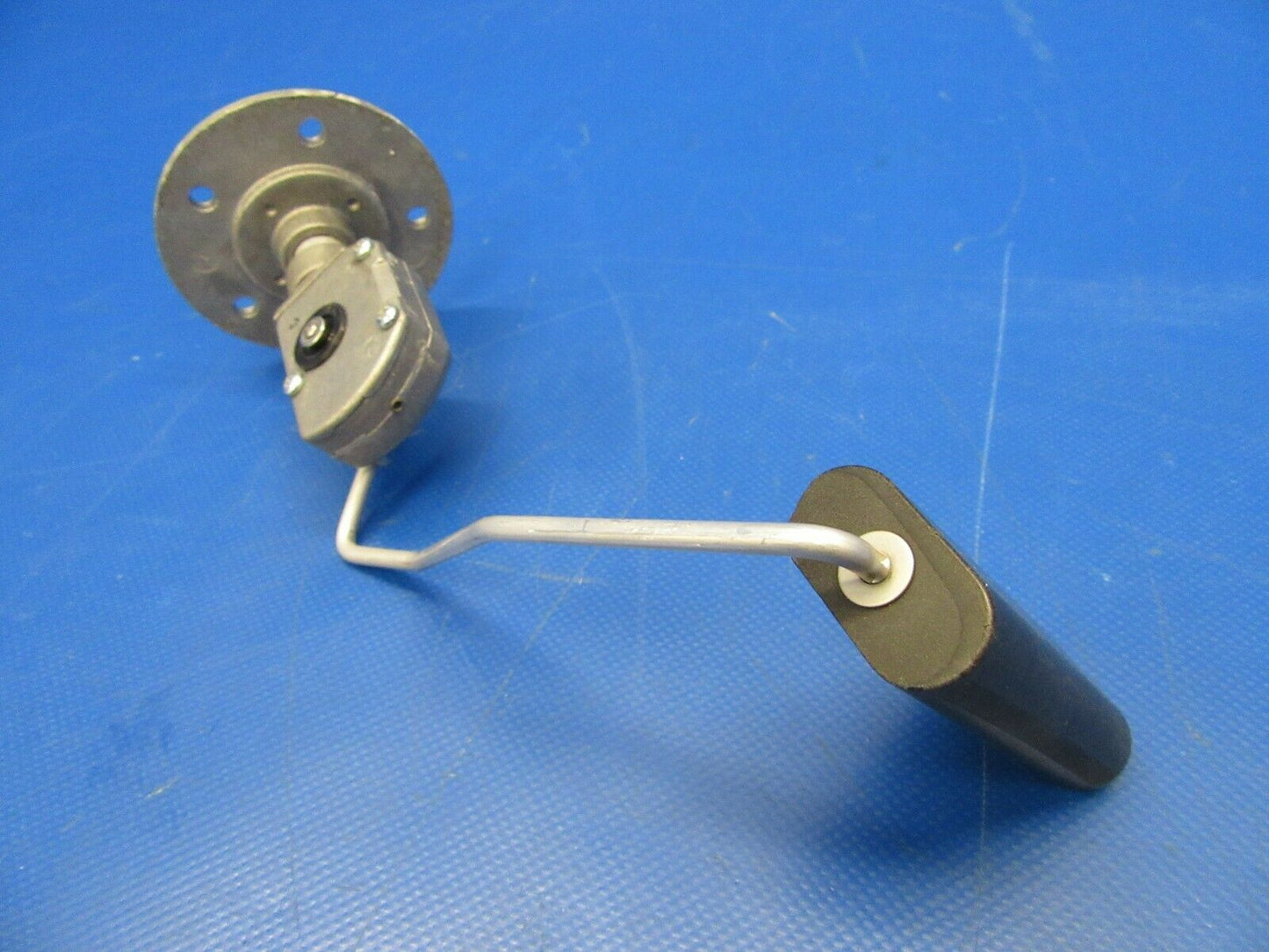 Cirrus SR22 RH Inboard Fuel Level Sender P/N 13467-004 (1019-351)