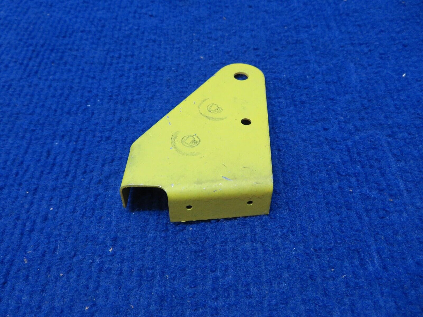 Piper Comanche LH Pulley Bracket P/N 20477-00 NOS (0622-372)