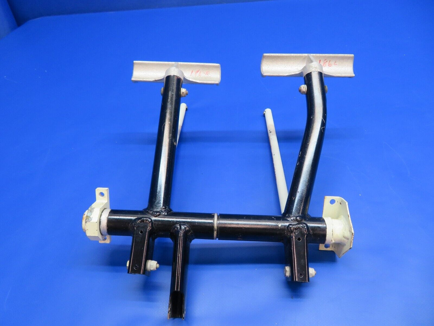 Bellanca 17-30 Viking Co-Pilot Rudder Pedal Assy P/N 19266, 195270 (0922-664)