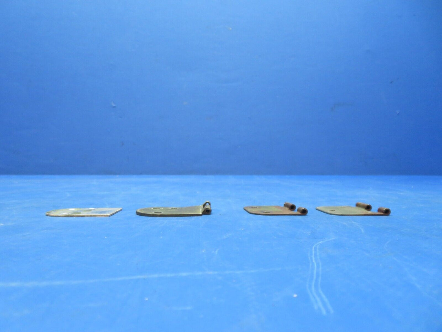 Cessna 172 / 172I LH Cabin Door LWR Hinge, Upper Outer Half 0511237-1 (0923-630)
