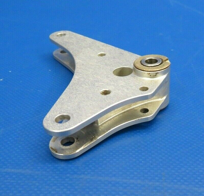 Diamond DA40-180 Flap Bellcrank P/N DA4-2747-30-50 (0120-420)
