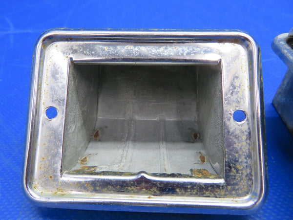 Cessna 310P Ash Tray / Receiver LOT P/N 0811419-2, 0811419-5 (0620-768)