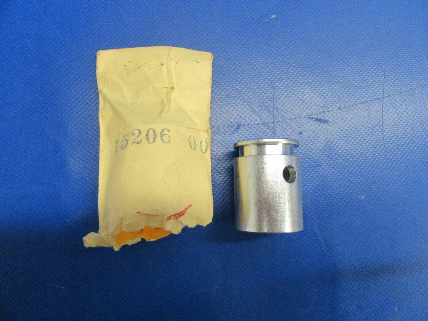 Piper Apache, Aztec Plug Nose Gear Oleo Piston P/N 15206-000 NOS (0419-316)