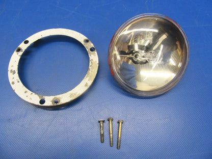 Cessna 172RG Landing Gear Light and Bracket P/N GE4594, 0452227-1 (0618-235)
