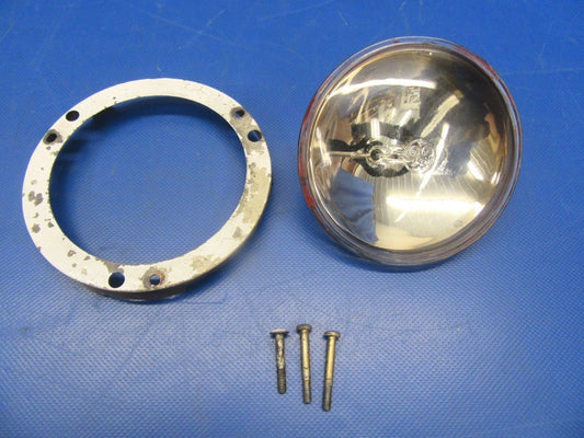 Cessna 172RG Landing Gear Light and Bracket P/N GE4594, 0452227-1 (0618-235)