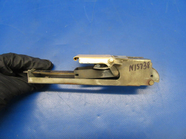 Piper Cherokee 140 Latch Door Housing w/ Spring Cabin Door 68188-000 (0319-206)