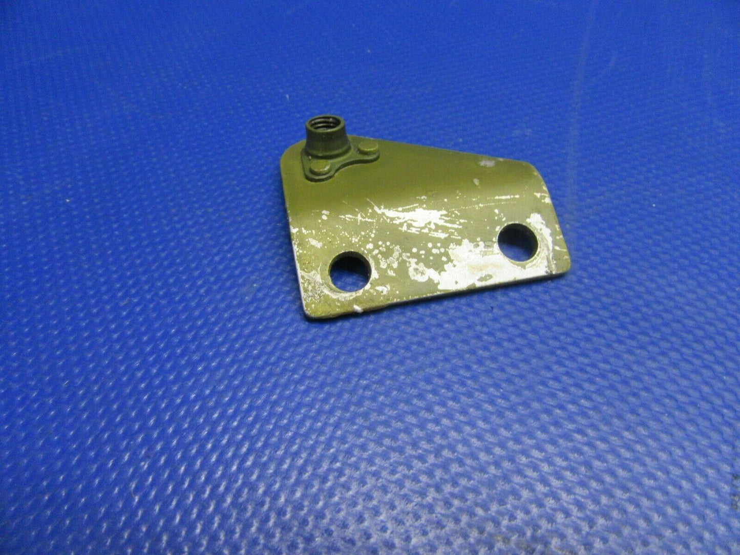 Cessna 210 / P210N Seat Belt Fitting LH OTBD P/N 2011028-7 (0421-612)
