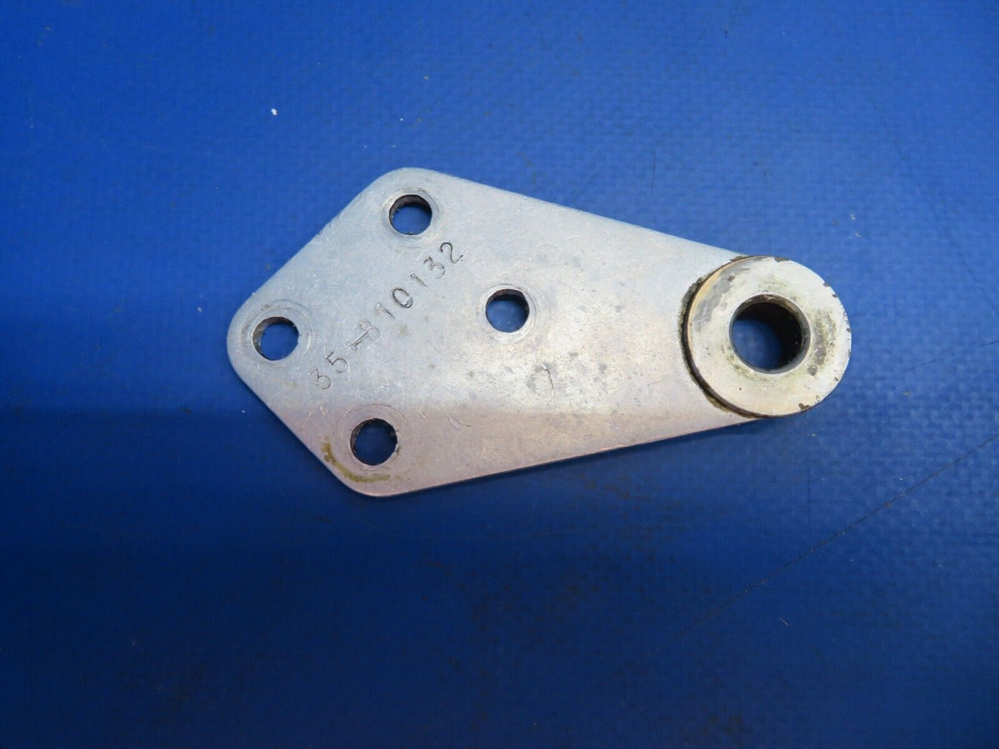 Beech 95-B55 Baron Support Landing Gear Actuator Upper P/N 35-810132 (1222-967)