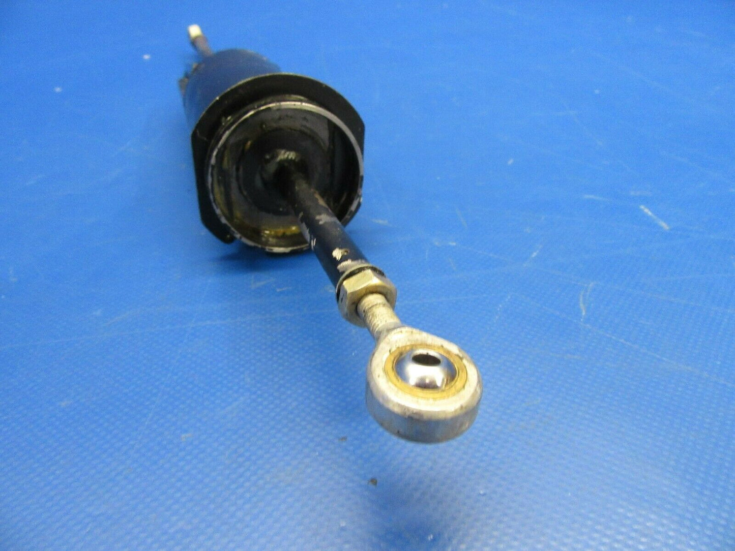 Piper PA-34-200T Seneca II Bungee Nose Wheel P/N 78543-00 78543-000 (1119-107)
