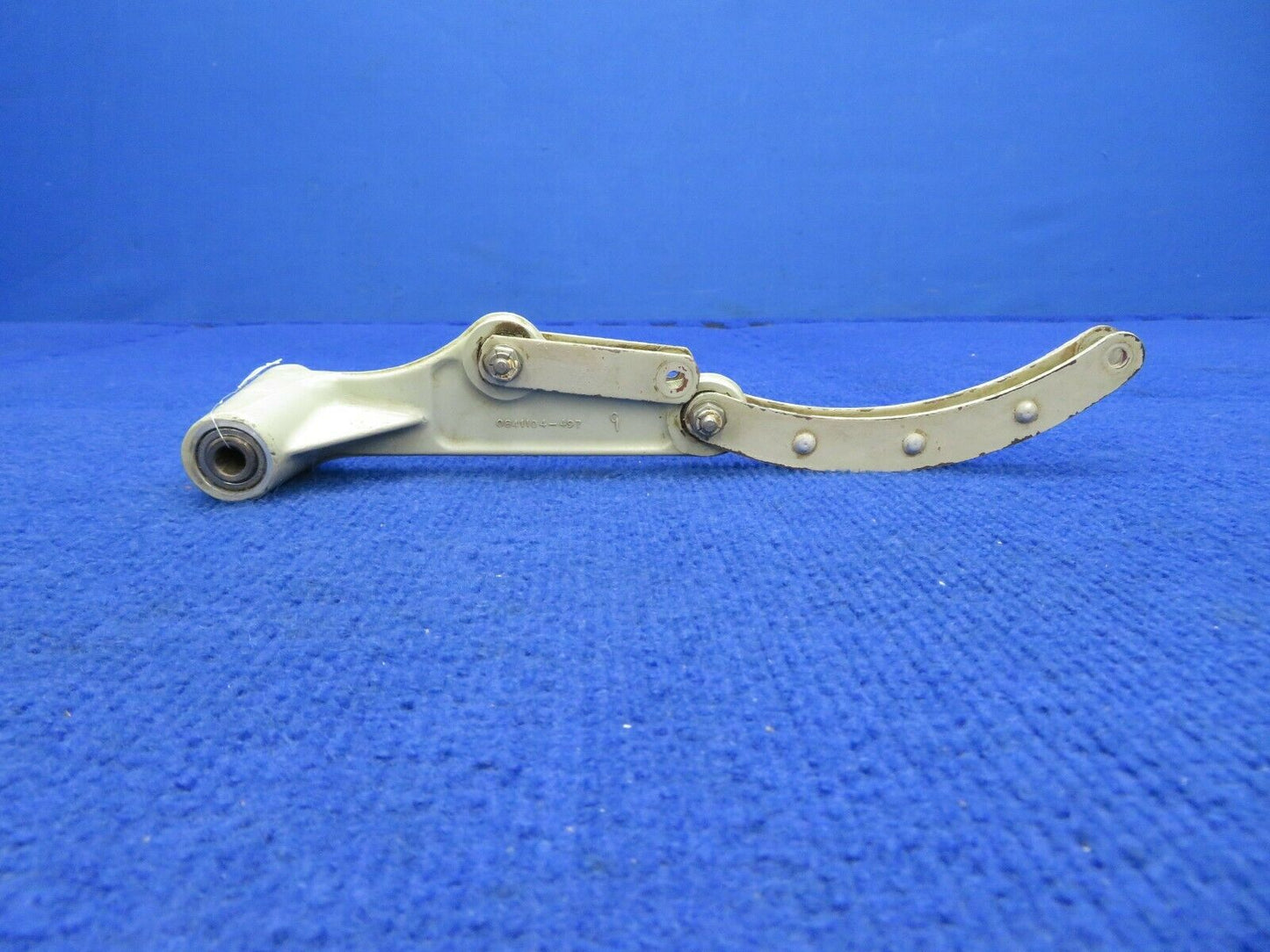 Cessna 310 Bellcrank Assembly Rocker Arm w/ Link LH P/N 0841104-3 (0422-429)