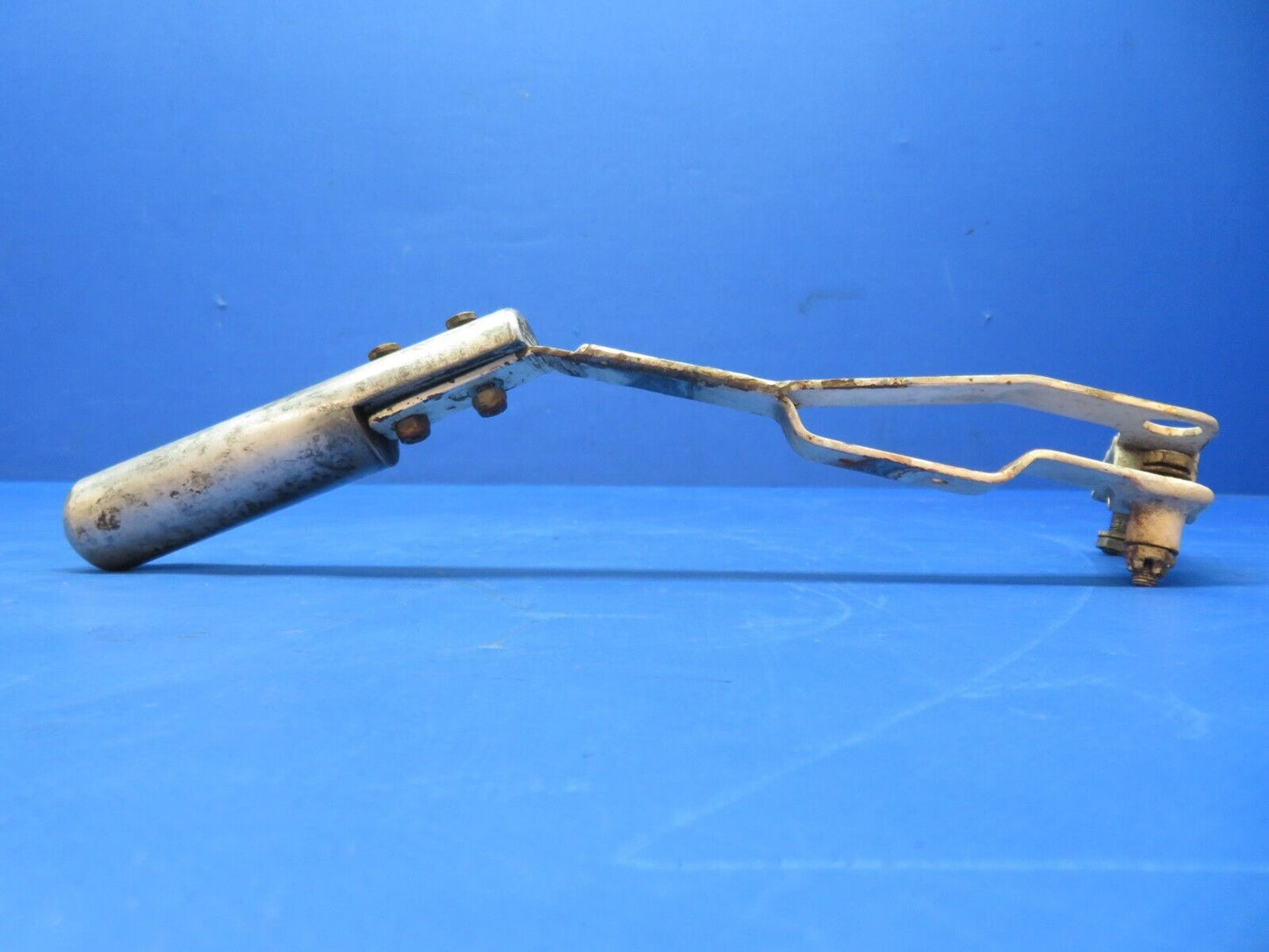 Cessna 188B AGpickup Spray Valve Control Handle Assy P/N 1660152-1 (0723-553)