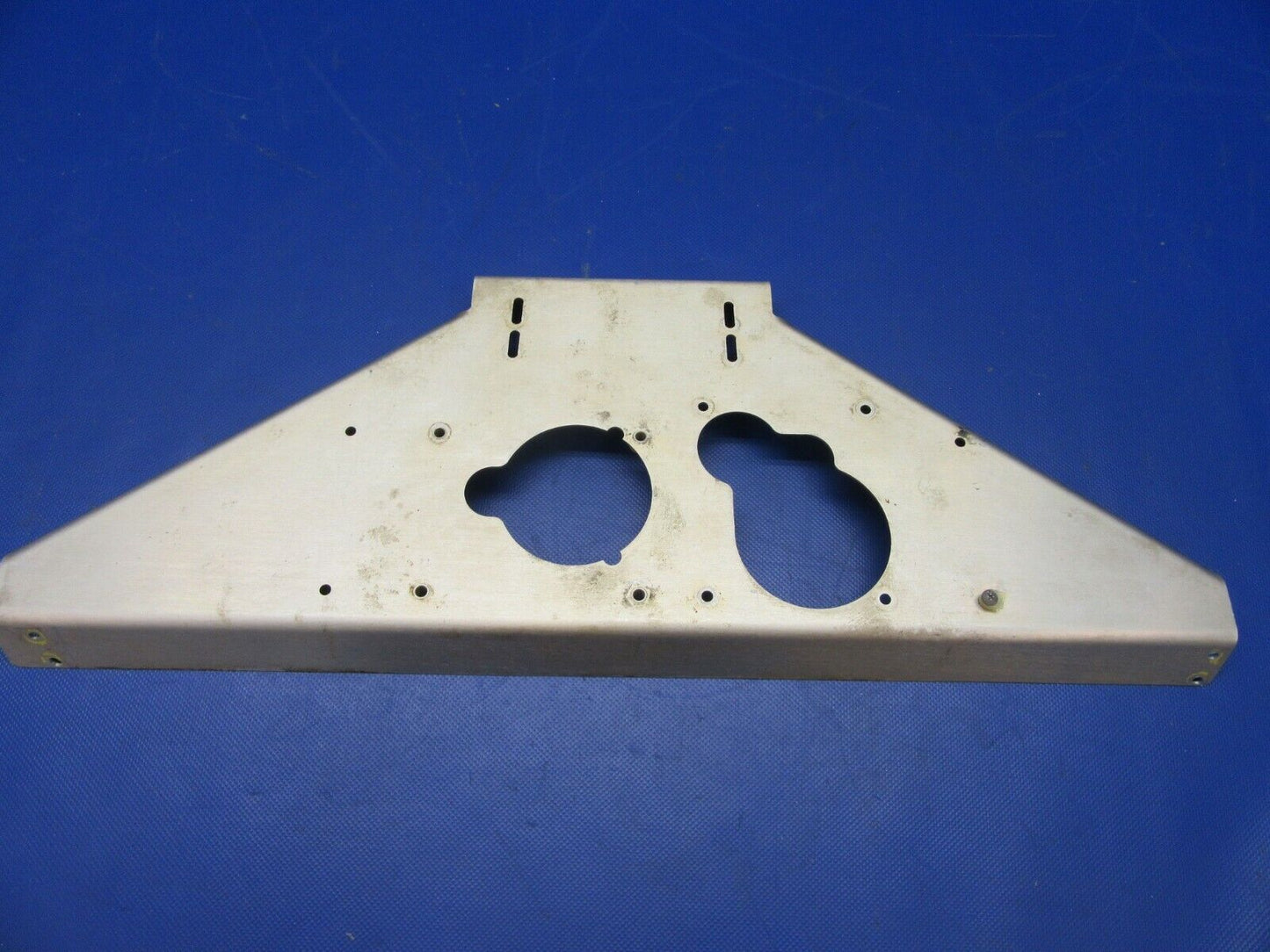 Beech Baron King Auto-Pilot Brackets P/N 047-3533-05 LOT OF 3 (0621-681)