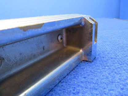 Piper Arm Rest RH P/N 66710 (0722-675)