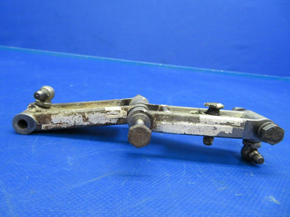 Beech Baron 95-B55 Link Assy Nose Gear P/N 35-825173-2, 35-825035-2 (0620-574)