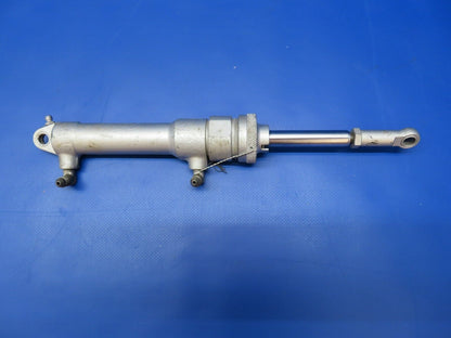Boeing Hydraulic Actuating Cylinder P/N 4233666 (0922-499)